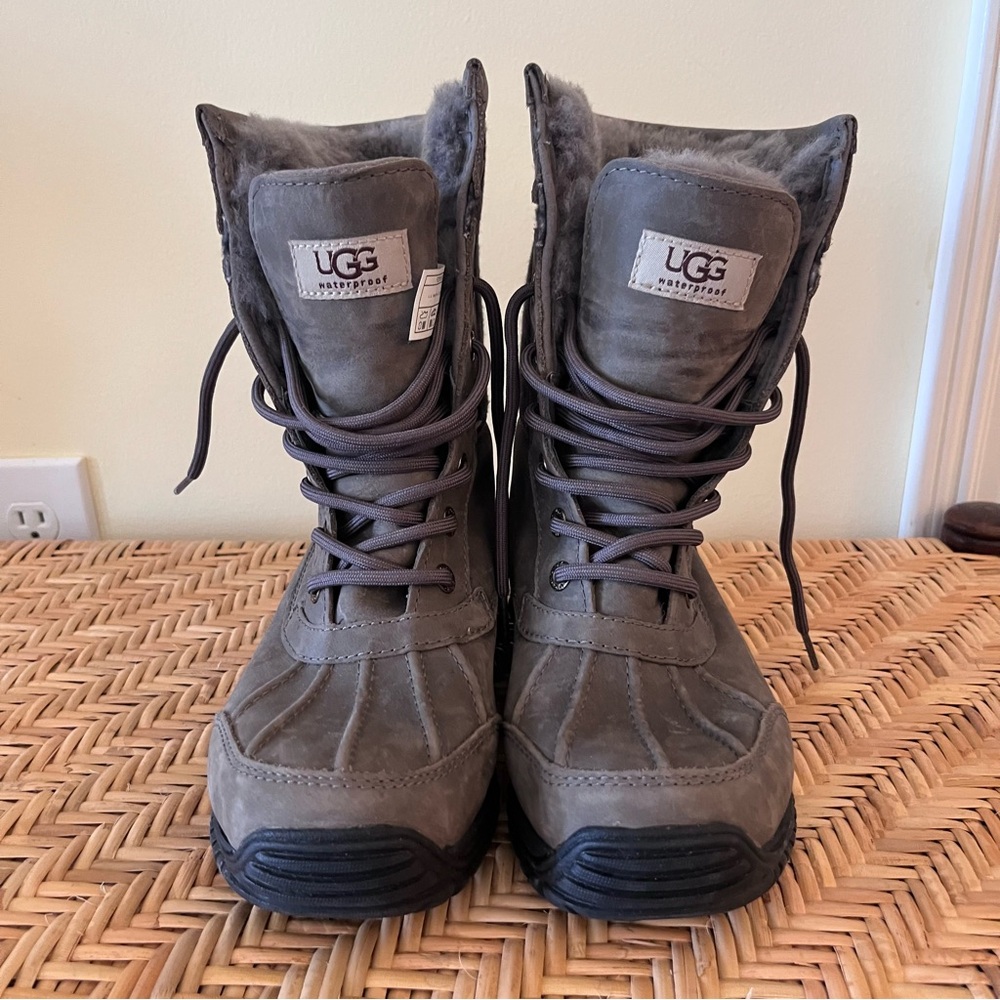 UGG Adirondack II Exotic Charcoal Grey Leather Fur Snow Boots Size 6.5